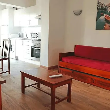 Apartamento Espacoso Perto Da Praia דירה *